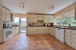 Kitchen- click for photo gallery